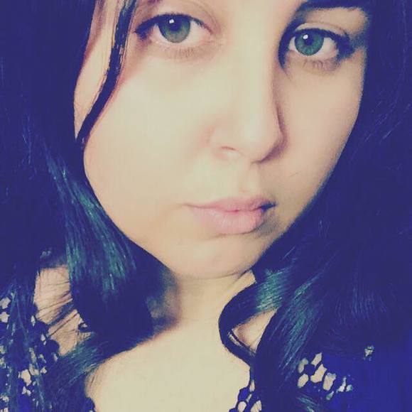 Meet your Posher, Cheryl - Picture 1 of 1